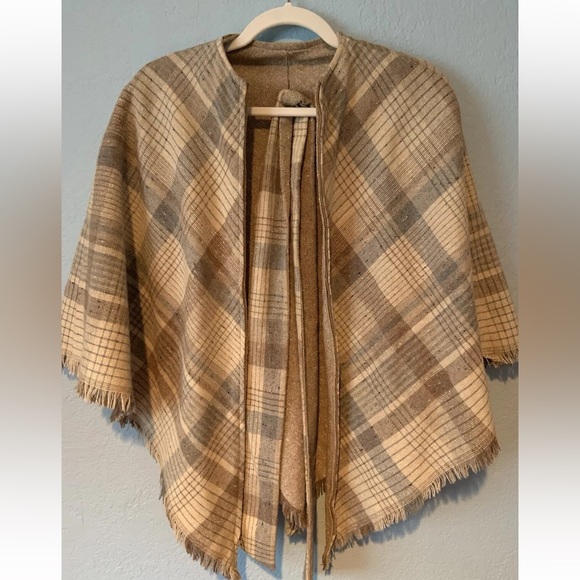 Jackets & Blazers - Boutique Women’s Reversible Fringe Pancho Cape One Size Fits All NWOT